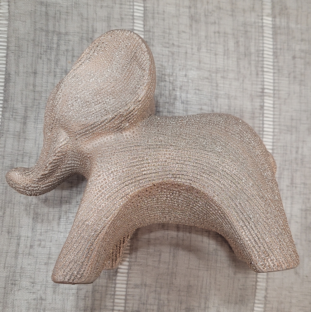 Elephant Statue 🐘